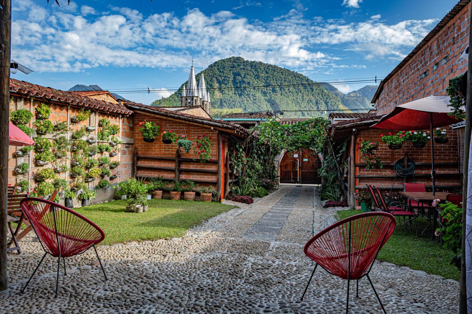Hotel Kantarrana Urbana Jardin Jardín Exterior foto