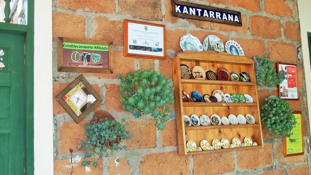 Hotel Kantarrana Urbana Jardin Jardín Quarto foto
